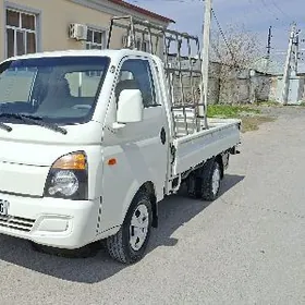 Kia Bongo 2013