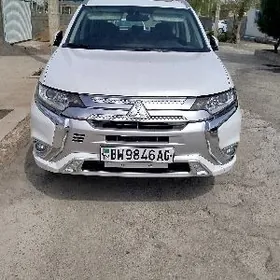 Mitsubishi Outlander 2022