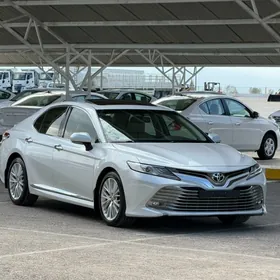 Toyota Camry 2020