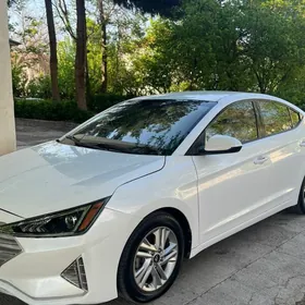 Hyundai Elantra 2020