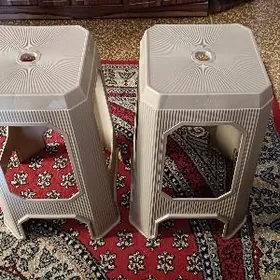 Пластмассовые стулья