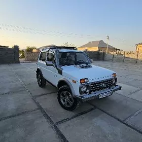 Lada Niva 2012