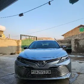 Toyota Camry 2018