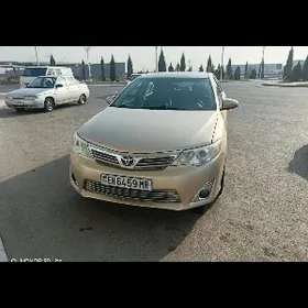Toyota Camry 2012
