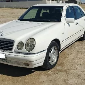 Mercedes-Benz E320 1997