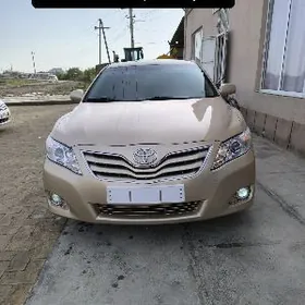 Toyota Camry 2011