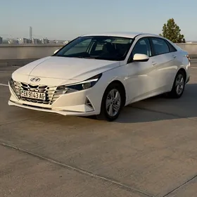 Hyundai Elantra 2023