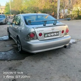 Lexus IS 2004