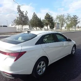 Hyundai Elantra 2023