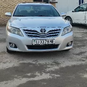 Toyota Camry 2010