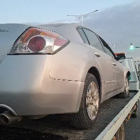 Nissan Altima 2009