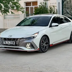 Hyundai Elantra 2022