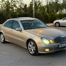 Mercedes-Benz E320 2004