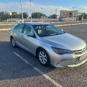 Toyota Camry 2017