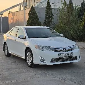 Toyota Camry 2014