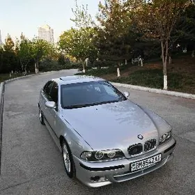 BMW E39 2000