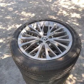 Camry disga teker 18.