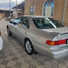 Toyota Camry 2001