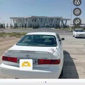 Toyota Camry 2000