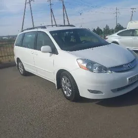 Toyota Sienna 2008