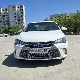 Toyota Camry 2015