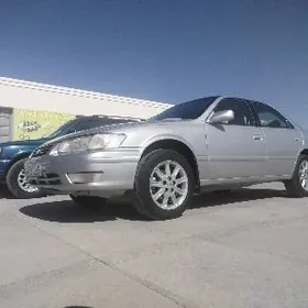 Toyota Camry 2000