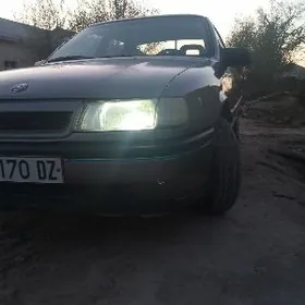 Opel Vectra 1990