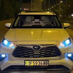 Toyota Highlander 2022