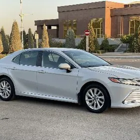 Toyota Camry 2022