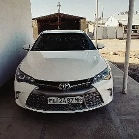 Toyota Camry 2016