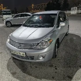Nissan Versa 2010