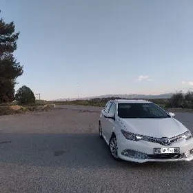 Toyota Corolla iM 2017