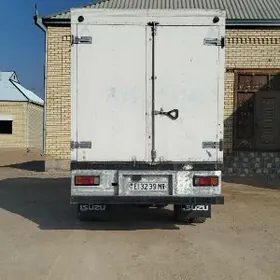 Mitsubishi Canter 2010