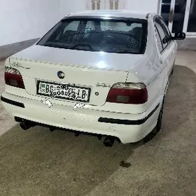 BMW E39 1999