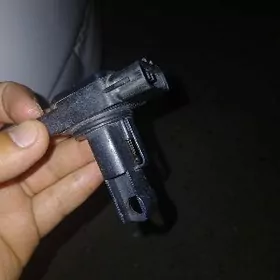 wozduh datcik  corolla 1.8