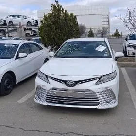 Toyota Camry 2022