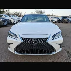 Es 350 2022 Fara Morda