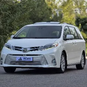 Toyota Sienna 2019