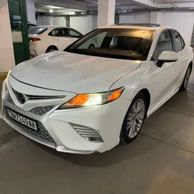 Toyota Camry 2018