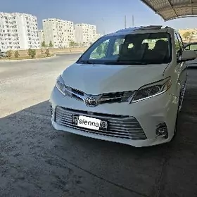 Toyota Sienna 2020