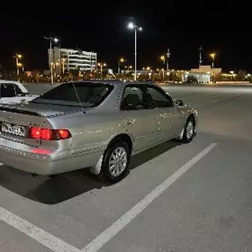 Toyota Camry 2000