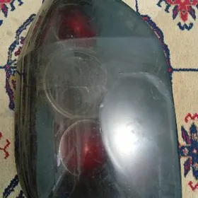 задних фонарей на OPEL ZAFIRA 