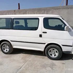 Toyota Hiace 1998