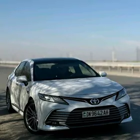 Toyota Camry 2020