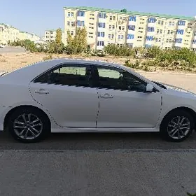 Toyota Camry 2013