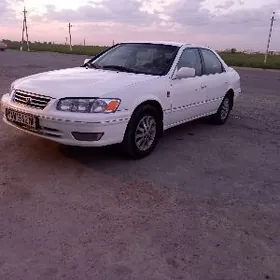Toyota Camry 1999