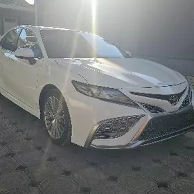 Toyota Camry 2020