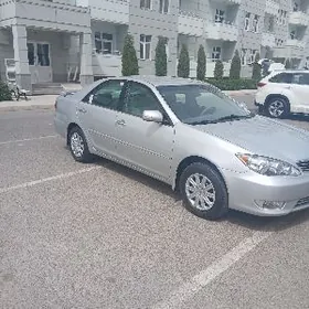 Toyota Camry 2004