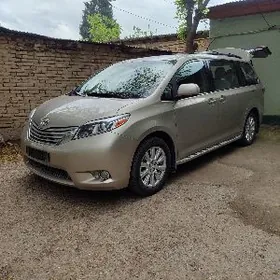 Toyota Sienna 2018