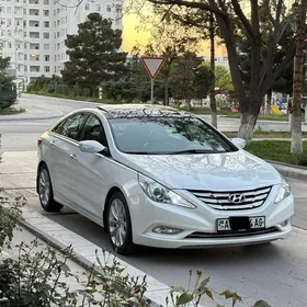 Hyundai Sonata 2011